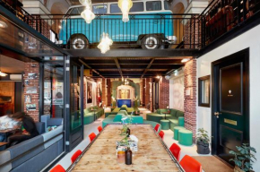 Отель Hotel Not Hotel Amsterdam  Амстердам